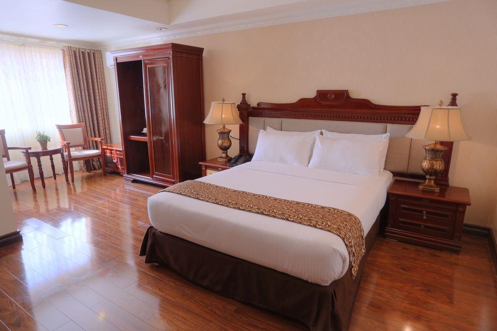 נגה Villa Caceres Hotel מראה חיצוני תמונה