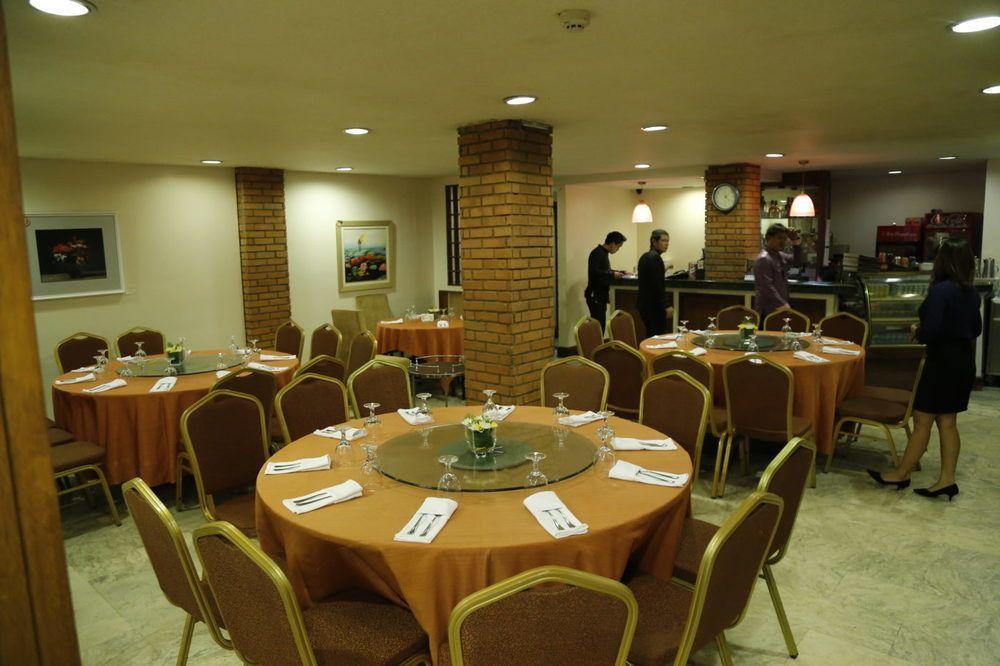 נגה Villa Caceres Hotel מראה חיצוני תמונה