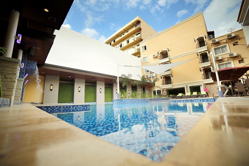נגה Villa Caceres Hotel מראה חיצוני תמונה
